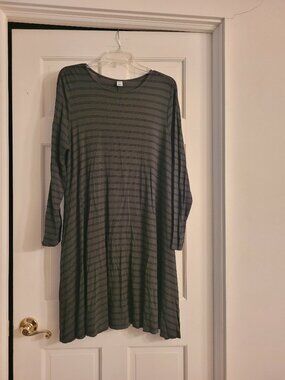 Old Navy Long Sleeve Green with Black Stripe Dress, size Large